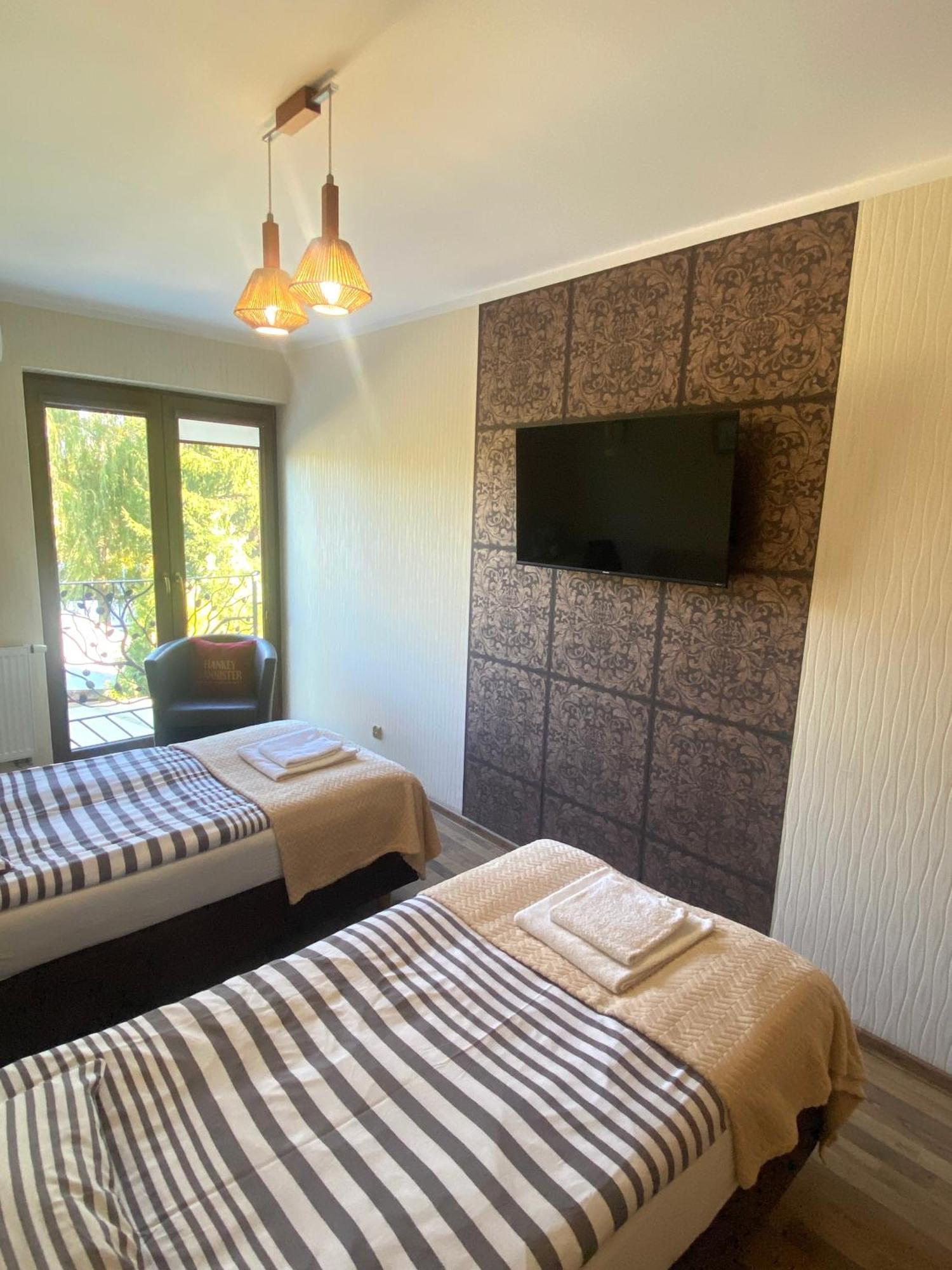Pokoje Goscinne Pod Jabloniami Augustów Extérieur photo